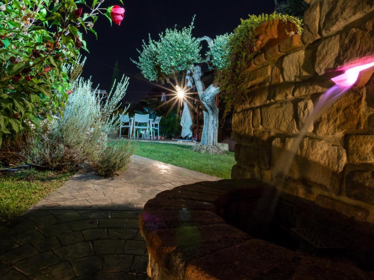 Le Rose Bed and Breakfast Νετούνο Εξωτερικό φωτογραφία