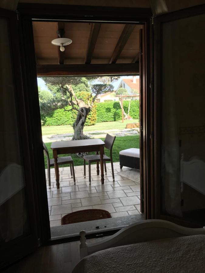 Le Rose Bed and Breakfast Νετούνο Εξωτερικό φωτογραφία